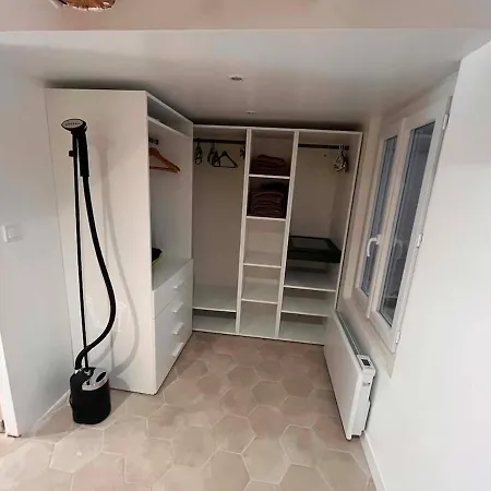 Appartamento Air-conditioned With Terrace Montagnac (Herault)